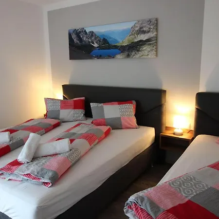 Komfortappartement 5 Mit 2 Schlafzimmern Und Terrasse *