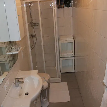 Komfortappartement 5 Mit 2 Schlafzimmern Und Terrasse Ausserfragant