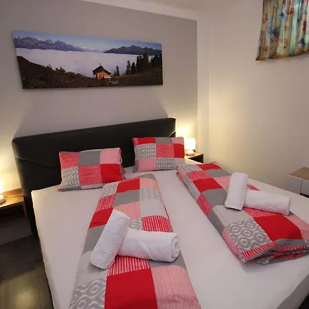 Apartment Komfortappartement 5 Mit 2 Schlafzimmern Und Terrasse